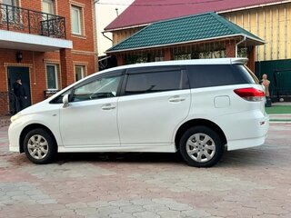 2009 Toyota Wish II, белый, 890000 рублей, вид 5