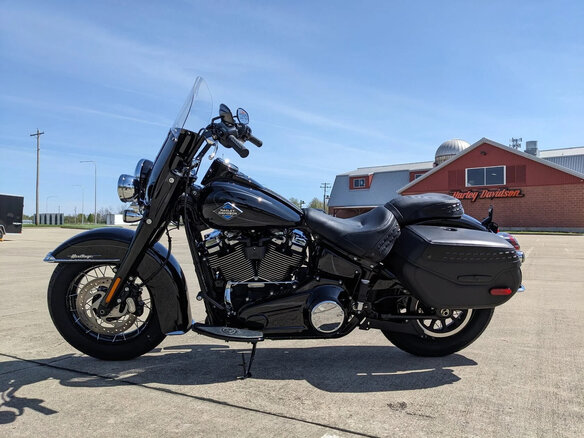 2026 Harley-Davidson Heritage, чёрный, 3490000 рублей - вид 2