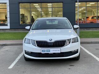 2020 Skoda Octavia III (A7) Рестайлинг, белый, 1800000 рублей, вид 2