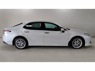 2021 Toyota Camry VIII (XV70), белый, 2945000 рублей, вид 4