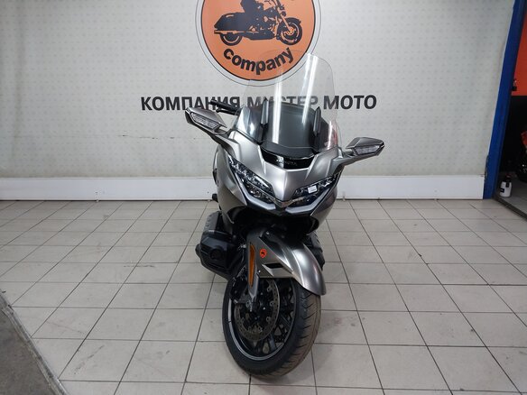 2018 Honda GL 1800 Gold Wing, серый, 2199000 рублей - вид 2
