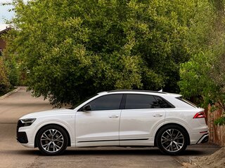 2022 Audi Q8 55 TFSI I (4M), белый, 9900000 рублей, вид 4