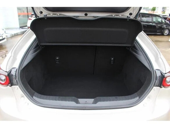 2023 Mazda 3 IV (BP), бежевый, 1200700 рублей - вид 19