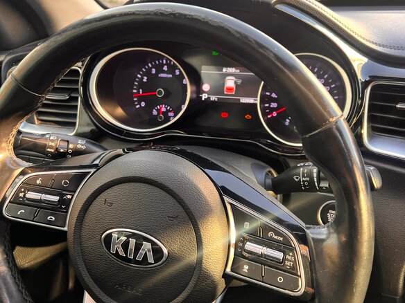 2018 Kia Ceed III, белый, 1350000 рублей - вид 8