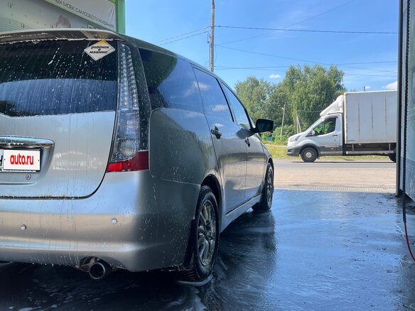 2006 Mitsubishi Grandis I, серебристый, 580000 рублей - вид 8