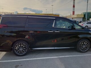 2020 Toyota Alphard III Рестайлинг, чёрный, 4470000 рублей, вид 5
