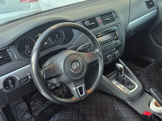 2013 Volkswagen Jetta VI, коричневый, 750000 рублей, вид 3