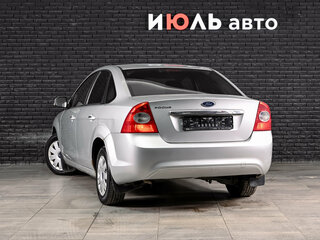 2008 Ford Focus II Рестайлинг, серебристый, 300000 рублей, вид 3