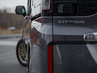 2015 Honda Stepwgn V, серый, 1939000 рублей, вид 5