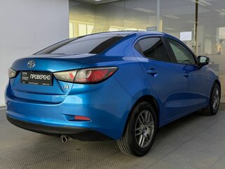 2017 Toyota Yaris DJ/DL, синий, 1095000 рублей, вид 5