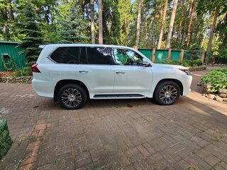 2016 Lexus LX 450d III Рестайлинг 2, белый, 5300000 рублей, вид 4