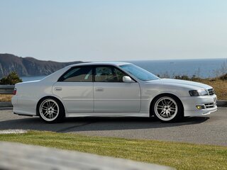 2000 Toyota Chaser VI (X100) Рестайлинг, белый, 1800000 рублей, вид 3
