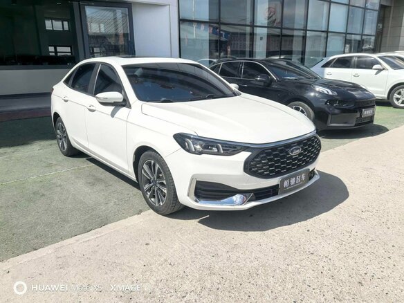 2021 Ford Escort VI Рестайлинг 2, белый - вид 2