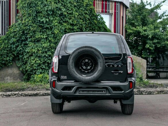 2026 Lada (ВАЗ) Niva Travel I Рестайлинг, зелёный - вид 3