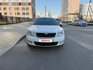 2010 Skoda Octavia DSG7 II (A5) Рестайлинг, белый, 780000 рублей, вид 3