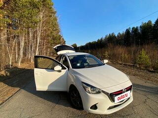 2017 Mazda Demio IV (DJ), белый, 980000 рублей, вид 3
