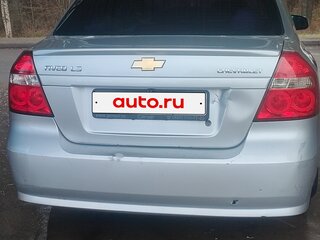 2011 Chevrolet Aveo I Рестайлинг, серебристый, 400000 рублей, вид 4