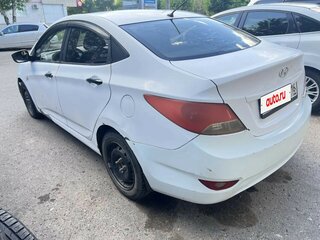 2013 Hyundai Solaris I, белый, 410000 рублей, вид 5