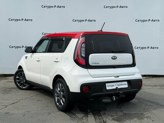 2018 Kia Soul II Рестайлинг, белый, 1550000 рублей, вид 4