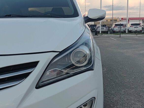2014 Hyundai Solaris I Рестайлинг, белый - вид 16