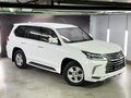 2017 Lexus LX 450d III Рестайлинг 2, белый, 6950000 рублей