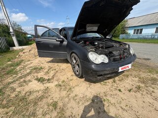 2004 Mercedes-Benz C-Класс 200 II (W203), чёрный, 530000 рублей, вид 1