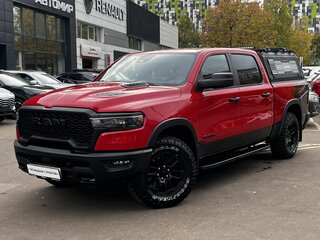 2024 Ram 1500 Crew Cab V Рестайлинг, красный, 8450000 рублей, вид 1