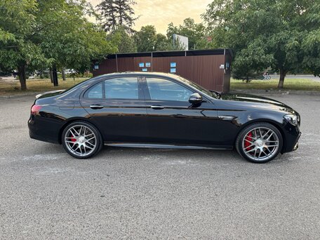 2021 Mercedes-Benz E-Класс AMG 63 AMG S V (W213) Рестайлинг, чёрный, 11500000 рублей, вид 3