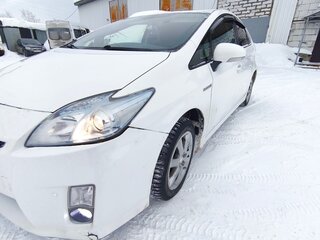 2009 Toyota Prius III (XW30), белый, 1050000 рублей, вид 1