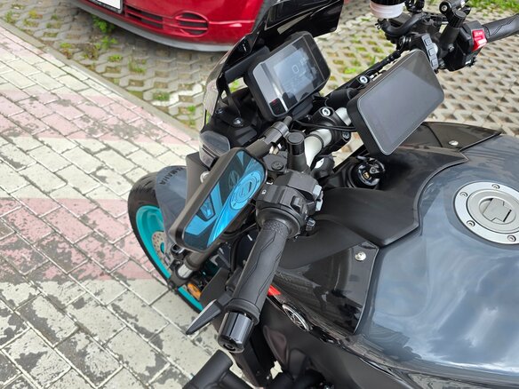 2024 Yamaha MT-09 (FZ-09), серый - вид 8