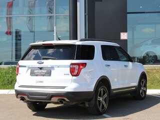 2018 Ford Explorer V Рестайлинг, белый, 2130000 рублей, вид 4
