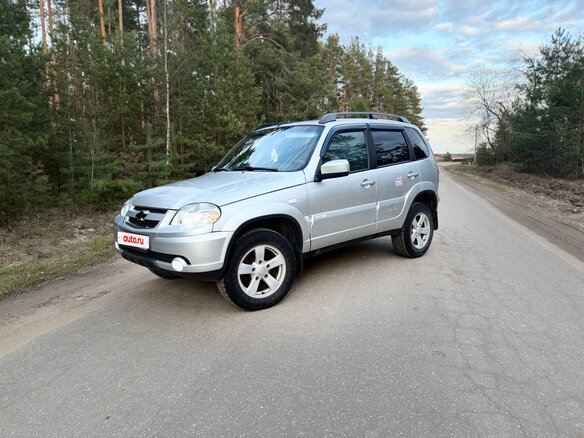 2013 Chevrolet Niva I Рестайлинг, серебристый, 560000 рублей