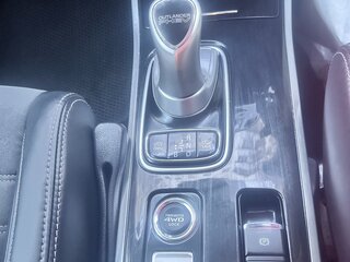 2018 Mitsubishi Outlander PHEV III Рестайлинг 2, серебристый, 2350000 рублей, вид 4