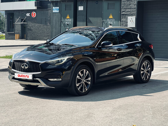 2017 Infiniti QX30, чёрный, 2050000 рублей - вид 4