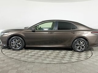 2022 Toyota Camry US Market VIII (XV70) Рестайлинг, коричневый, 3200000 рублей, вид 4