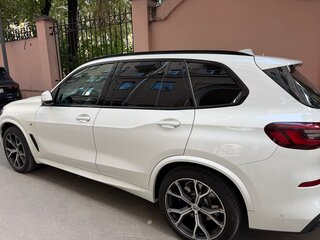 2022 BMW X5 M50d IV (G05/G18), белый, 10500000 рублей, вид 3