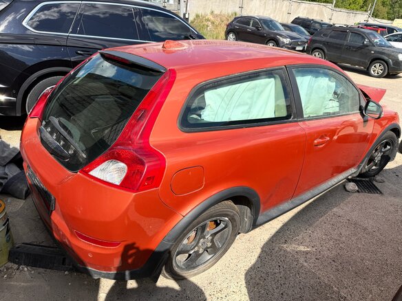 2010 Volvo C30 I Рестайлинг, оранжевый, 250000 рублей - вид 7