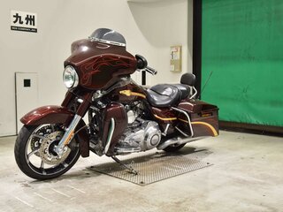 2010 Harley-Davidson CVO Street Glide, красный, 1177000 рублей, вид 4