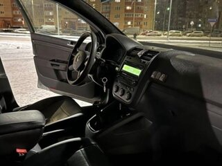 2004 Volkswagen Golf V, серый, 305000 рублей, вид 3