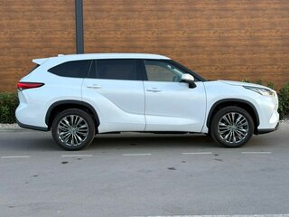 2026 Toyota Highlander IV (XU70), белый, 5335000 рублей, вид 4