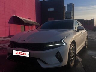 2021 Kia K5 III, белый, 2700000 рублей, вид 2