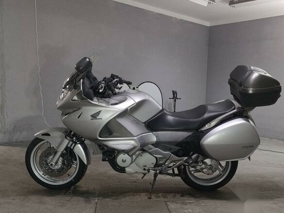 2010 Honda NT700V Deauville, серый