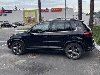 2016 Volkswagen Tiguan I Рестайлинг, чёрный, 1600000 рублей, вид 4