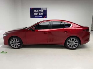 2022 Mazda 3 Axela IV (BP), красный, 1433000 рублей, вид 3