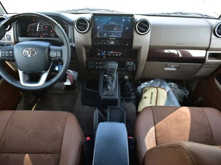 2025 Toyota Land Cruiser 76 70 Series Рестайлинг 2, бежевый, 13373101 рублей, вид 5