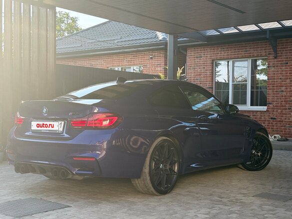 2020 BMW M4 Competition Package F82/F83 Рестайлинг, синий, 6700000 рублей - вид 3