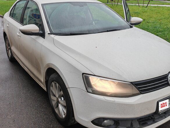 2014 Volkswagen Jetta VI, белый - вид 1