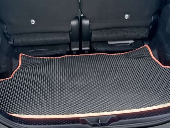 2017 Toyota Sienta II, зелёный, 1520000 рублей - вид 17