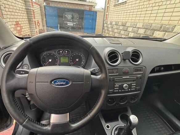 2008 Ford Fusion I Рестайлинг, чёрный, 500000 рублей - вид 5
