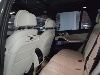 2024 BMW X5 50e IV (G05/G18) Рестайлинг, серый, 12215340 рублей, вид 5